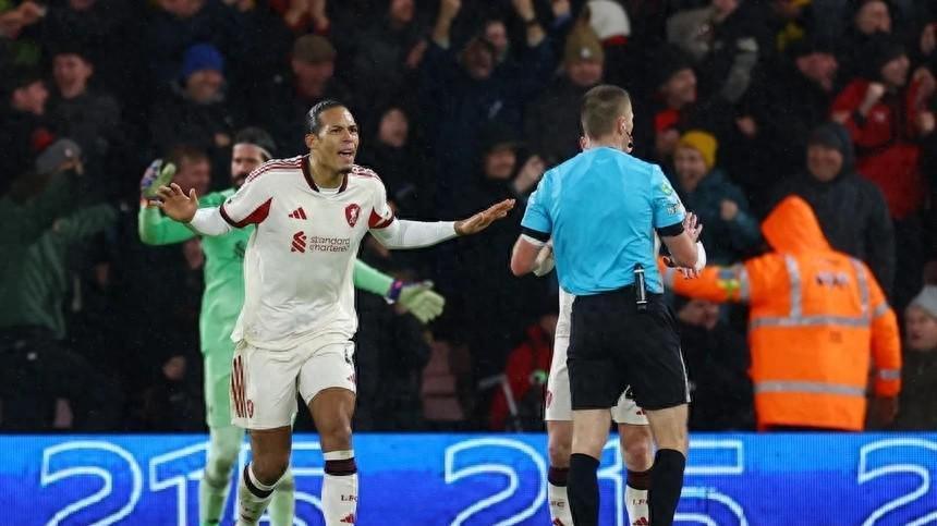 欧宝体育官方入口-利物浦客场2-3负伯恩茅斯，范迪克低级失误引众怒